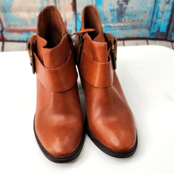 Steven by Steve Madden Fairlow Leather Buckle Booties Boots - Picture 2 of 9